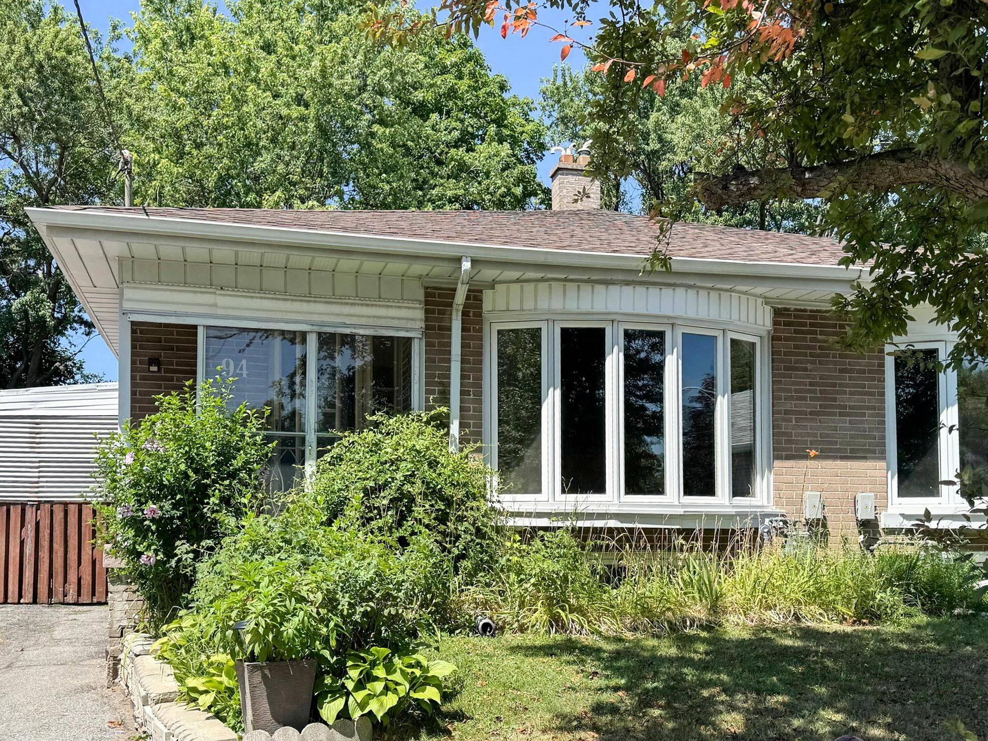 Toronto C13, ON M3A 2G6,94 Billington CRES