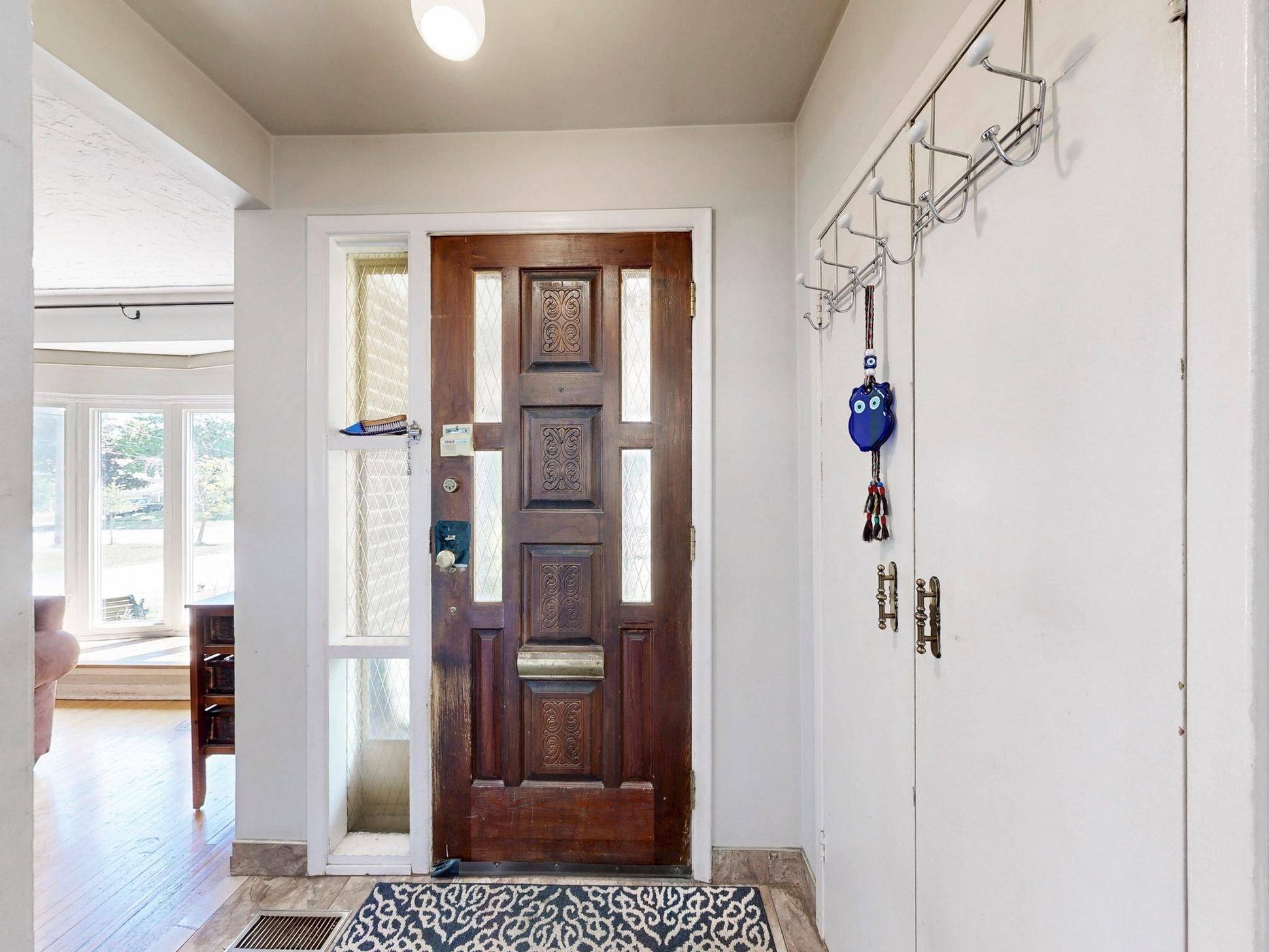 Toronto C13, ON M3A 2G6,94 Billington CRES