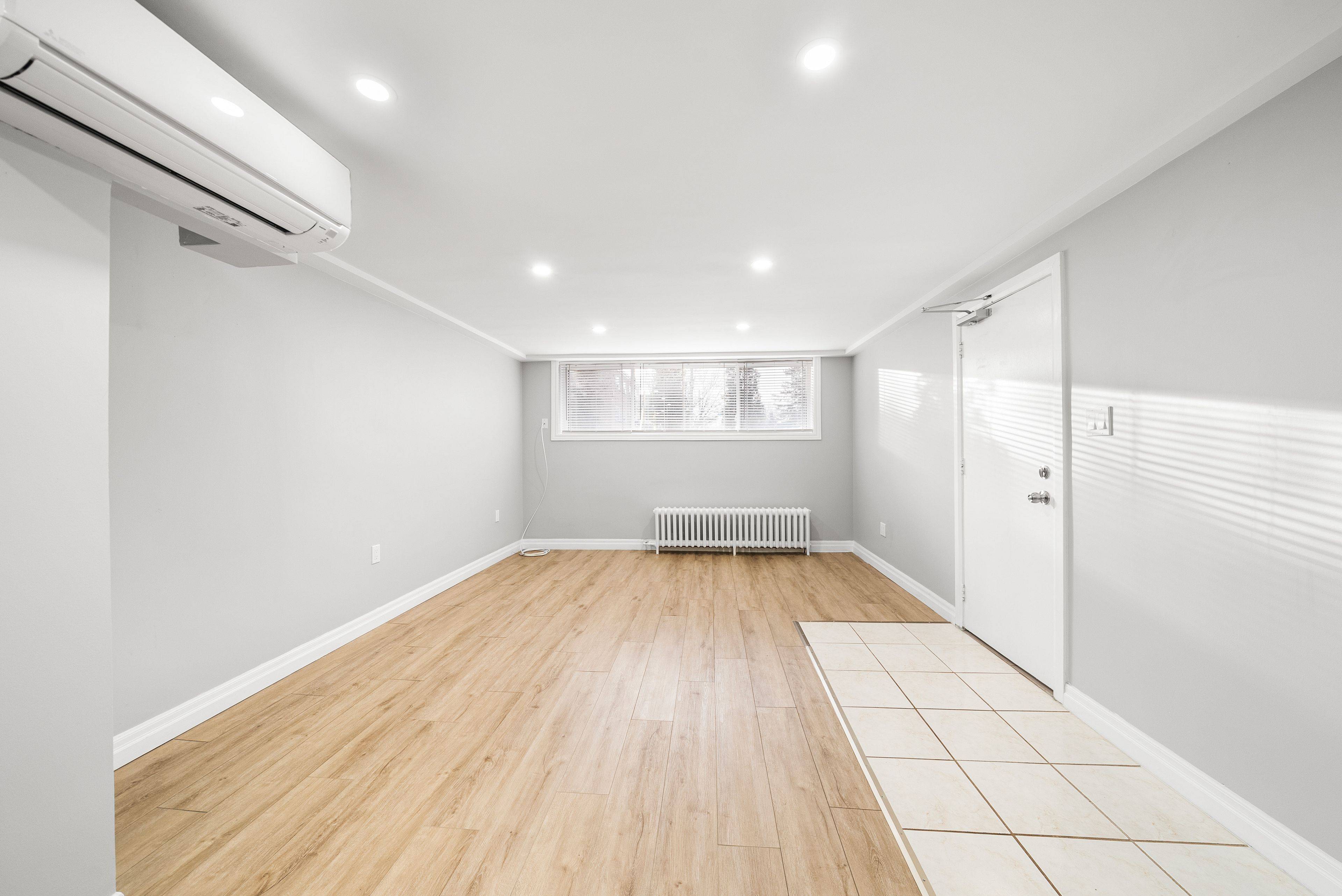 Toronto W06, ON M8W 2Y9,48A Arcadian CIR #1