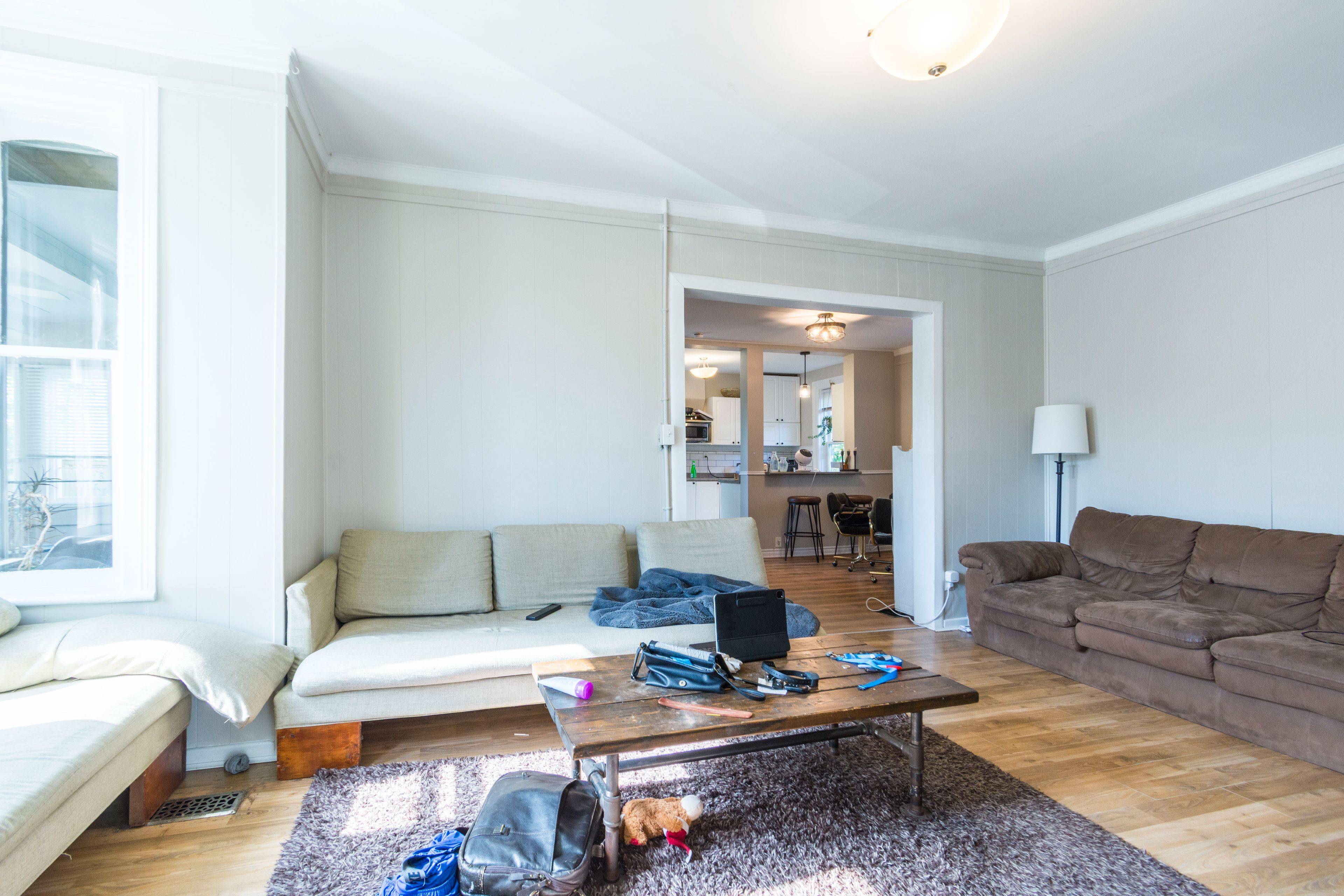 Quinte West, ON K8V 1P1,53 CROWN ST