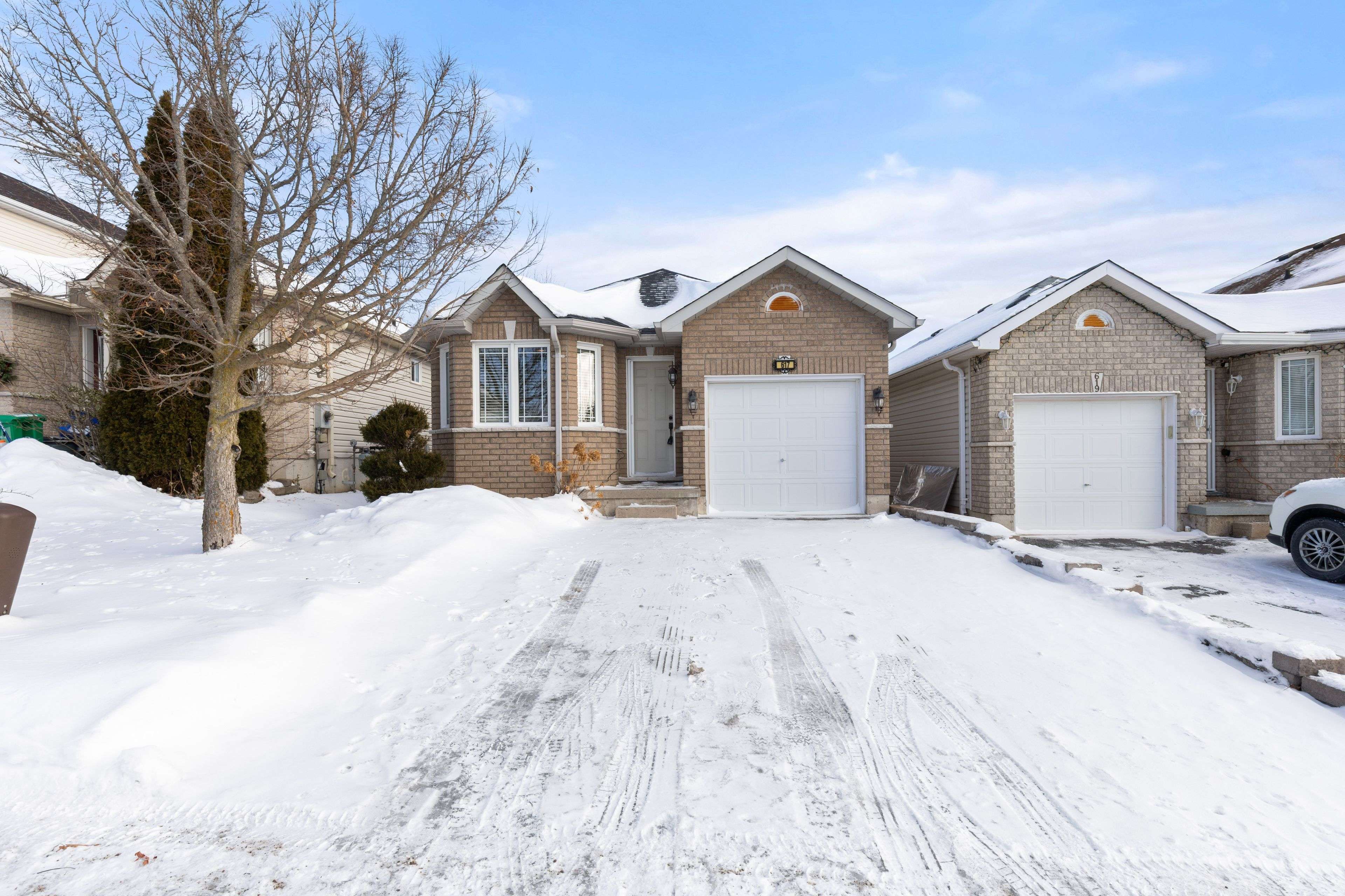 Peterborough, ON K9K 2S2,617 Clancy CRES