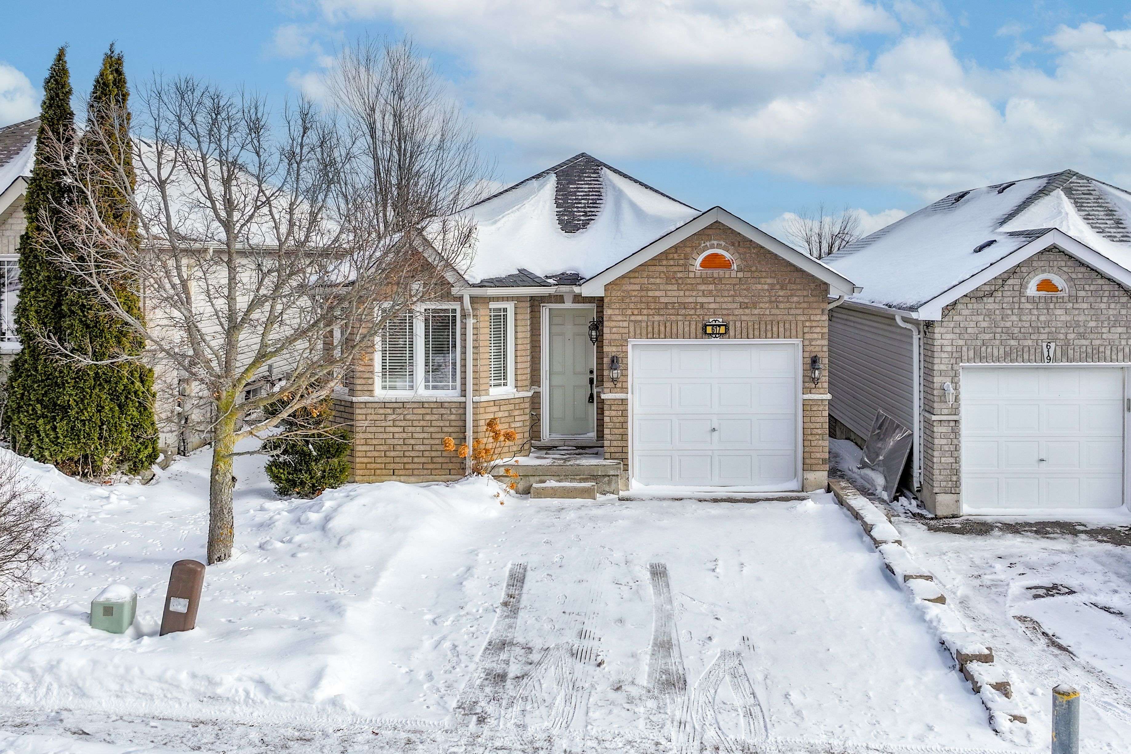Peterborough, ON K9K 2S2,617 Clancy CRES