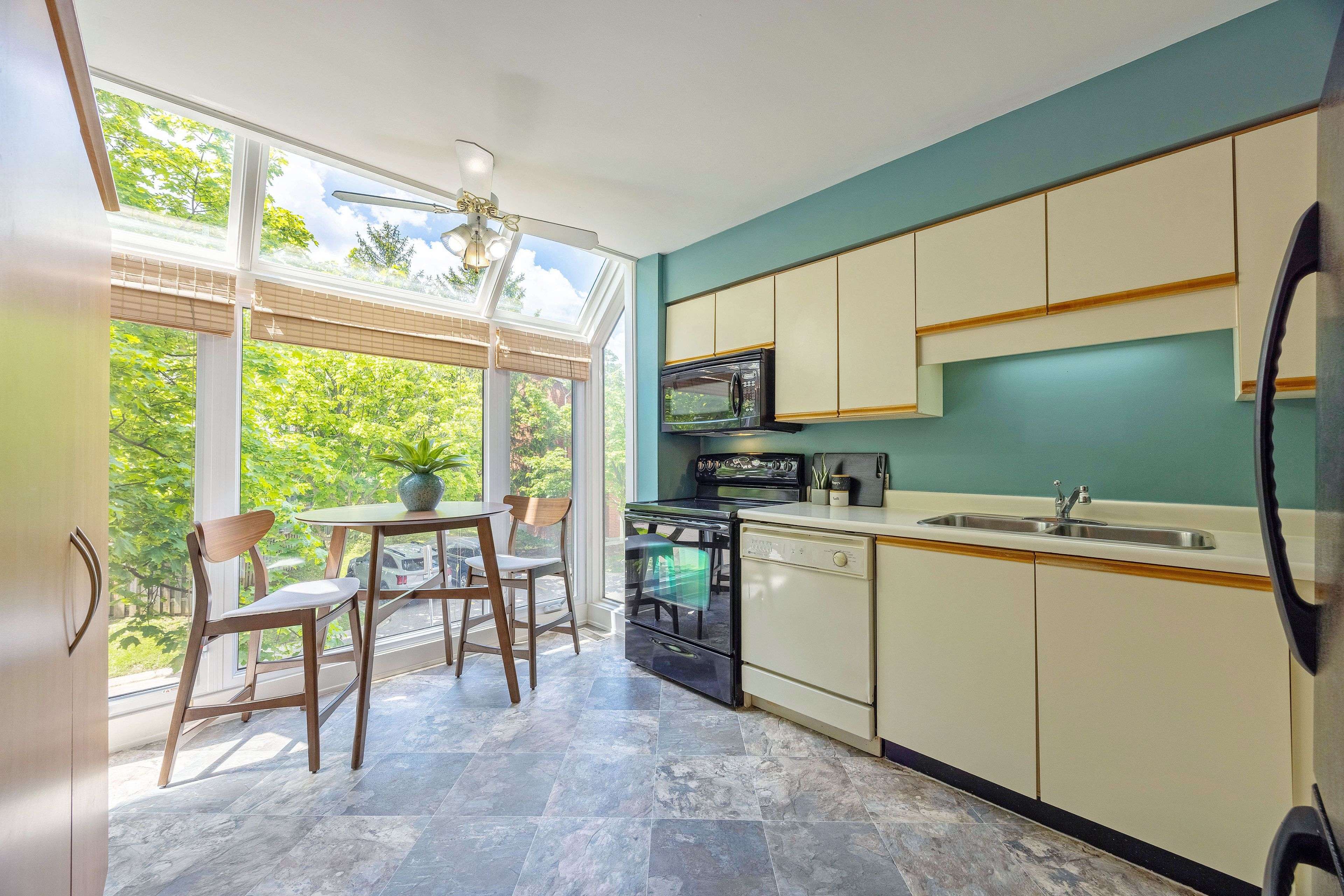 London North, ON N5X 3T9,683 Windermere RD #23