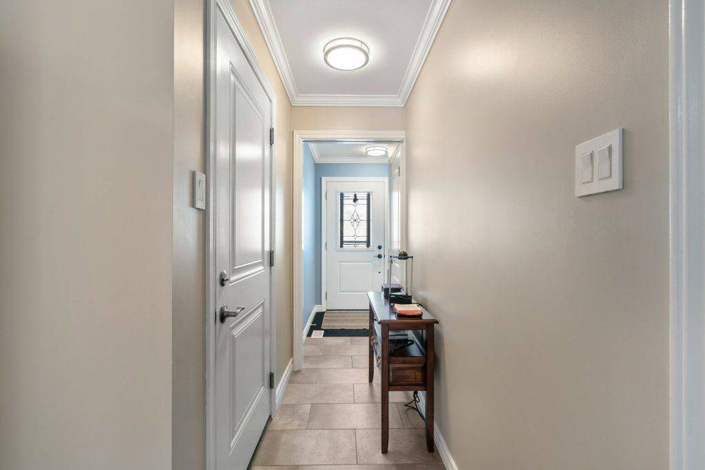 Prescott, ON K0E 1T0,621 St Lawrence ST