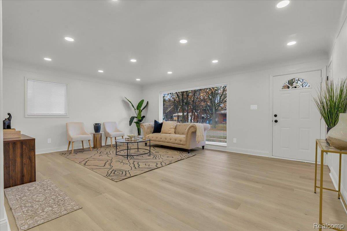 Detroit, MI 48227,14050 Prevost ST