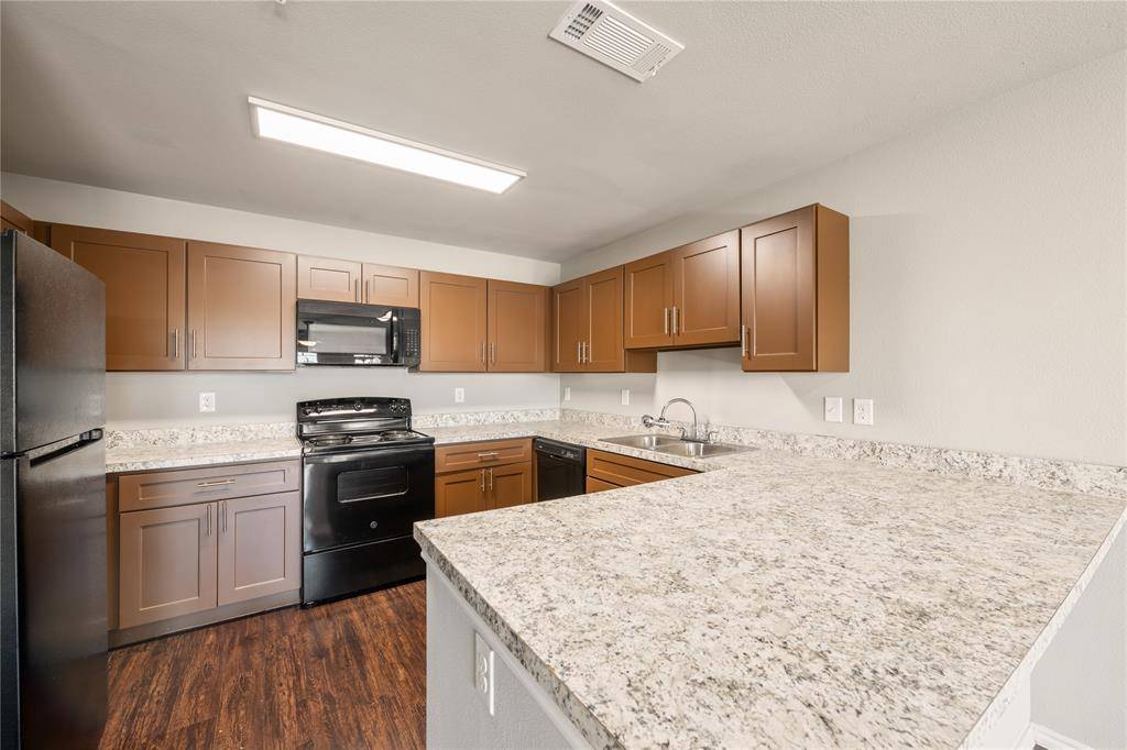 Dallas, TX 75231,6108 Abrams Road #216