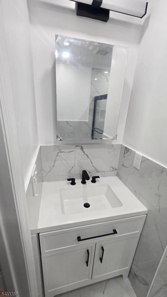 Clifton City, NJ 07011,87 Arthur St