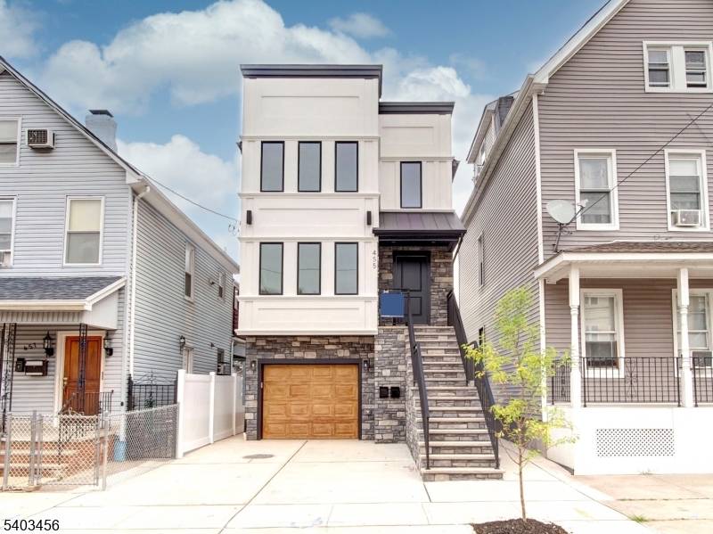 Elizabeth City, NJ 07206,455 Fulton St