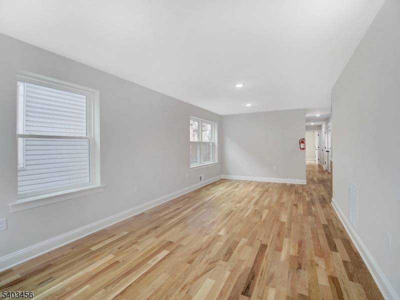 Elizabeth City, NJ 07206,455 Fulton St