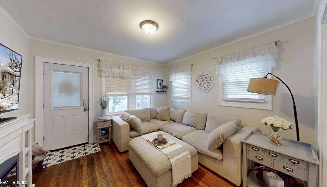 Clawson, MI 48017,298 Broadacre AVE