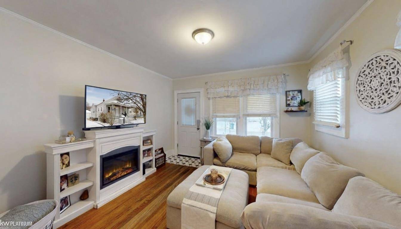 Clawson, MI 48017,298 Broadacre AVE