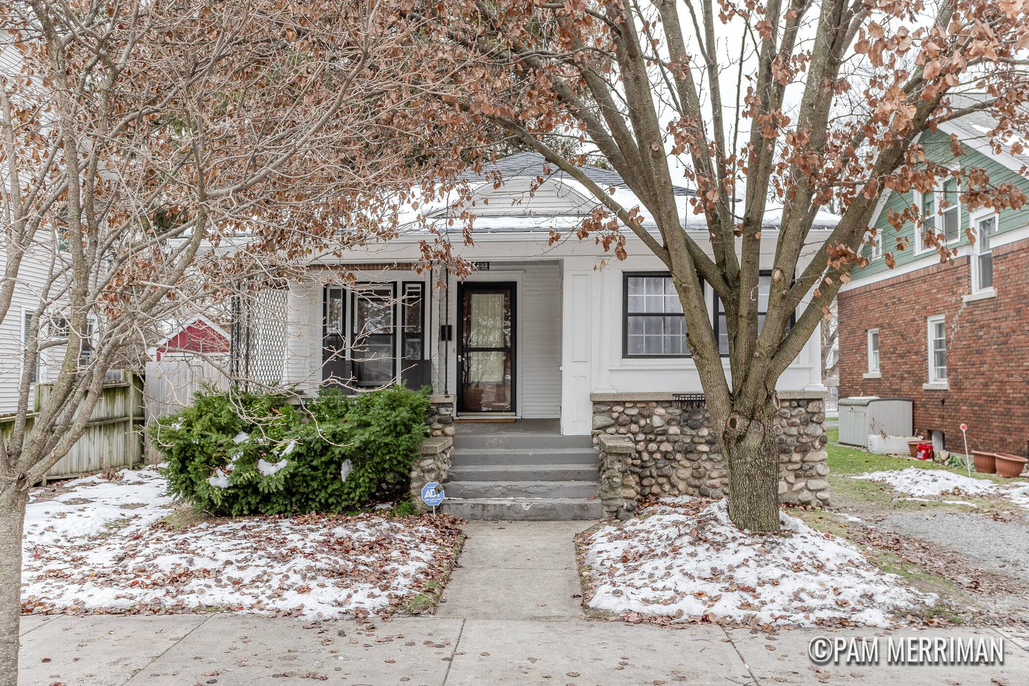 Grand Rapids, MI 49504,306 Valley AVE NW