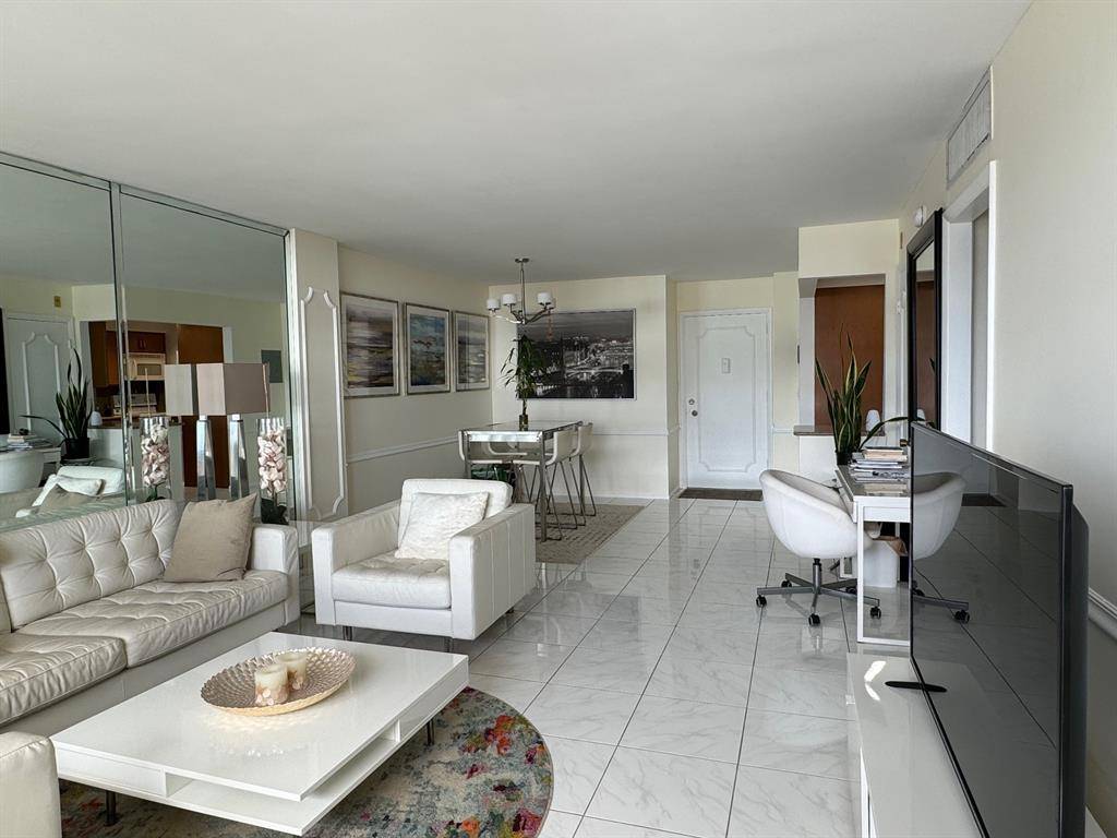 Pompano Beach, FL 33062,305 N Pompano Beach Blvd #1006