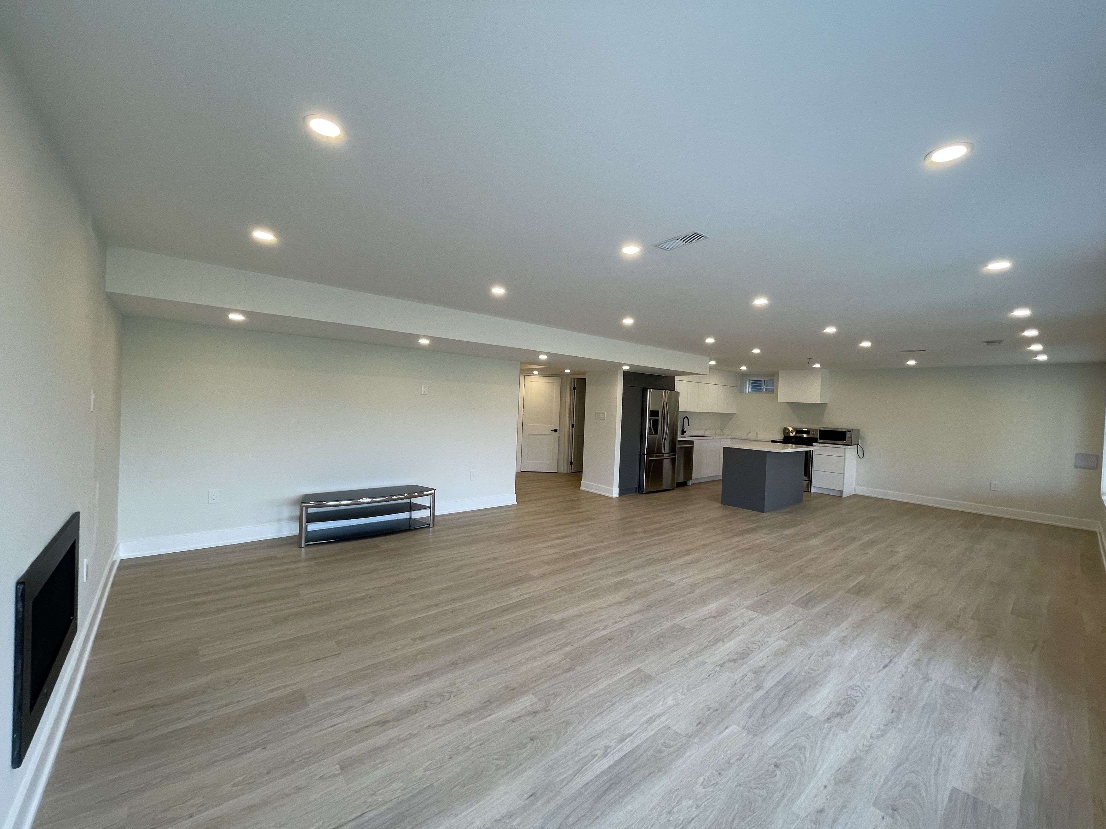 Aurora, ON L4G 0Z1,212 Scrivener DR