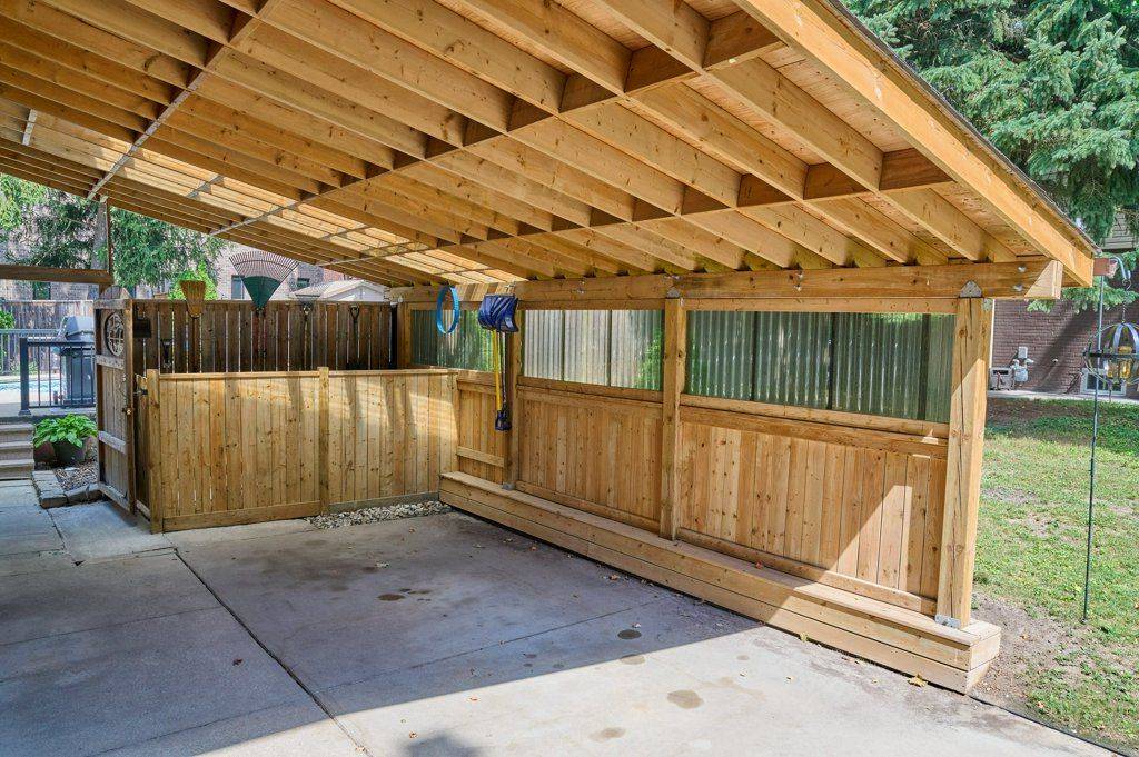 Kitchener, ON N2G 2H8,120 Wood ST