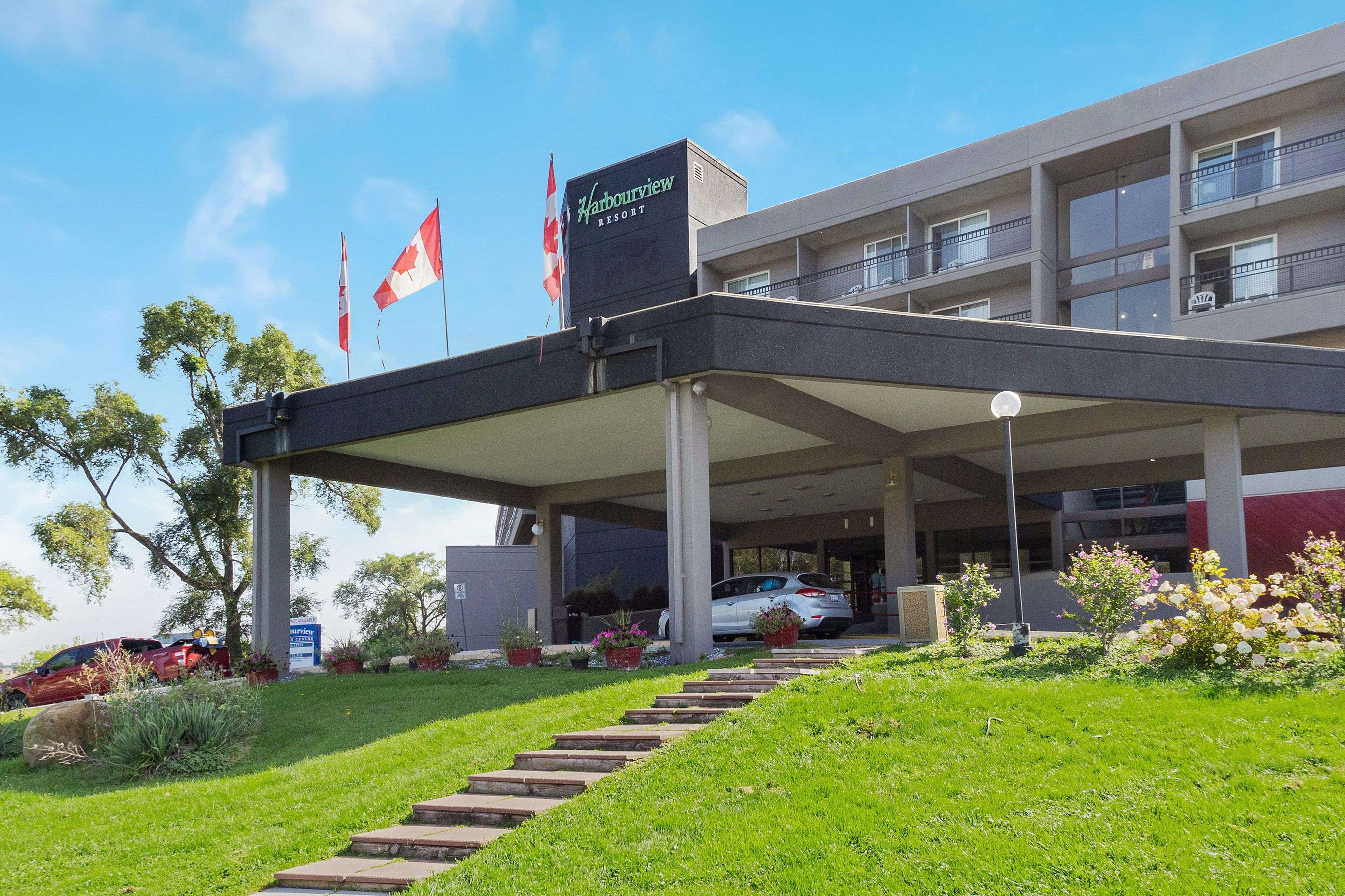 Belleville, ON K8P 3P6,11 Bay Bridge RD #Park