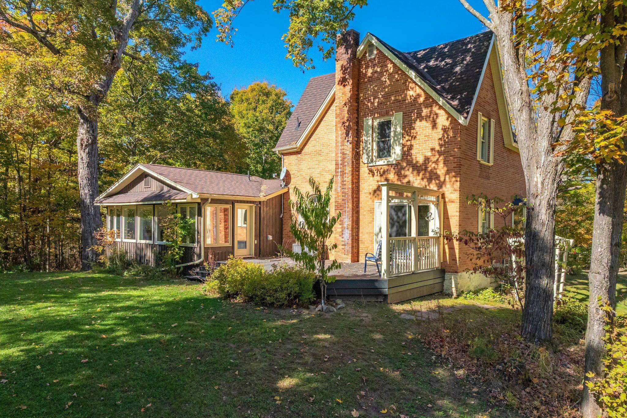 Lake Of Bays, ON P1H 2E5,2360 60 HWY