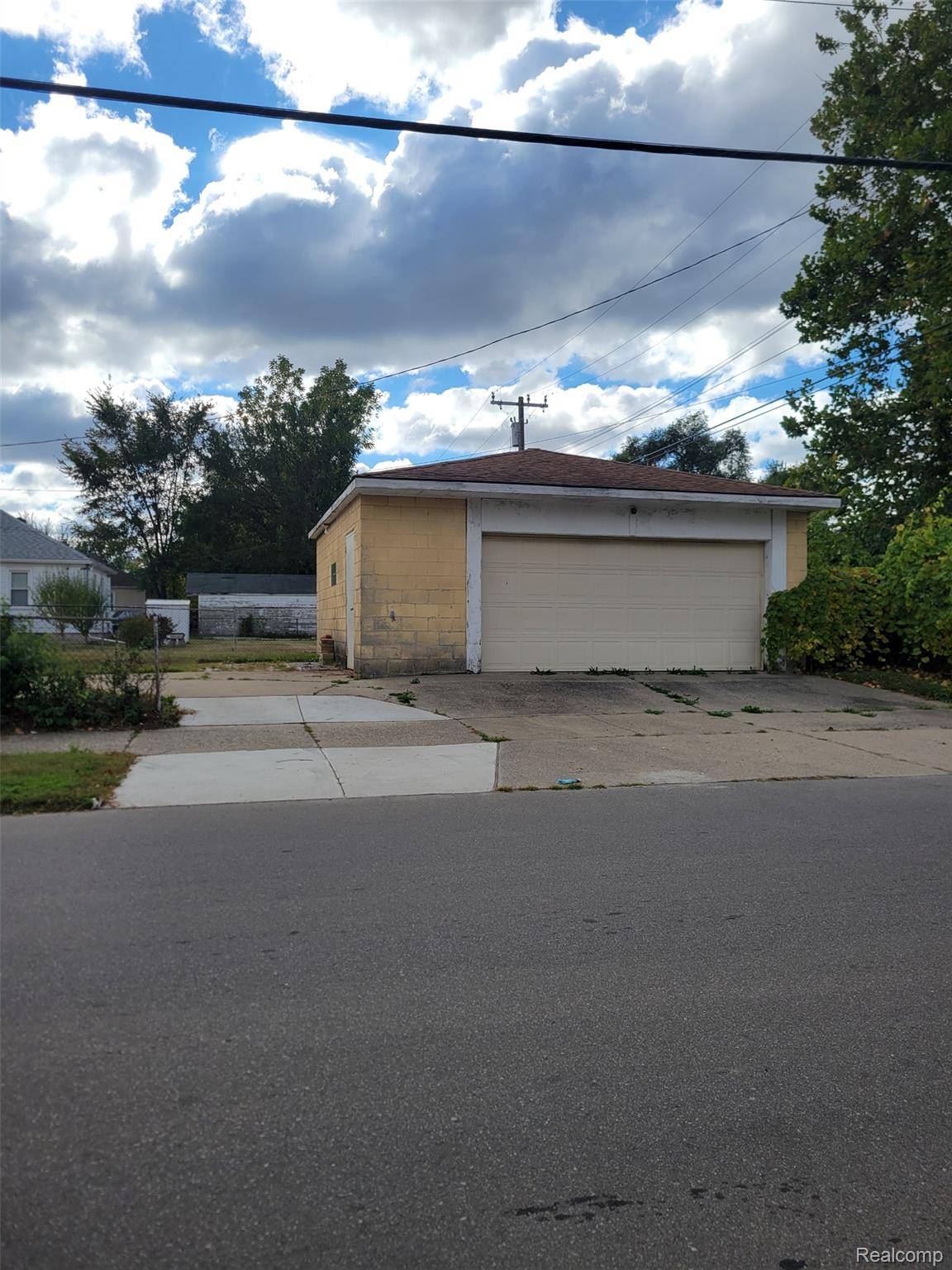 Detroit, MI 48221,20047 Monte Vista ST