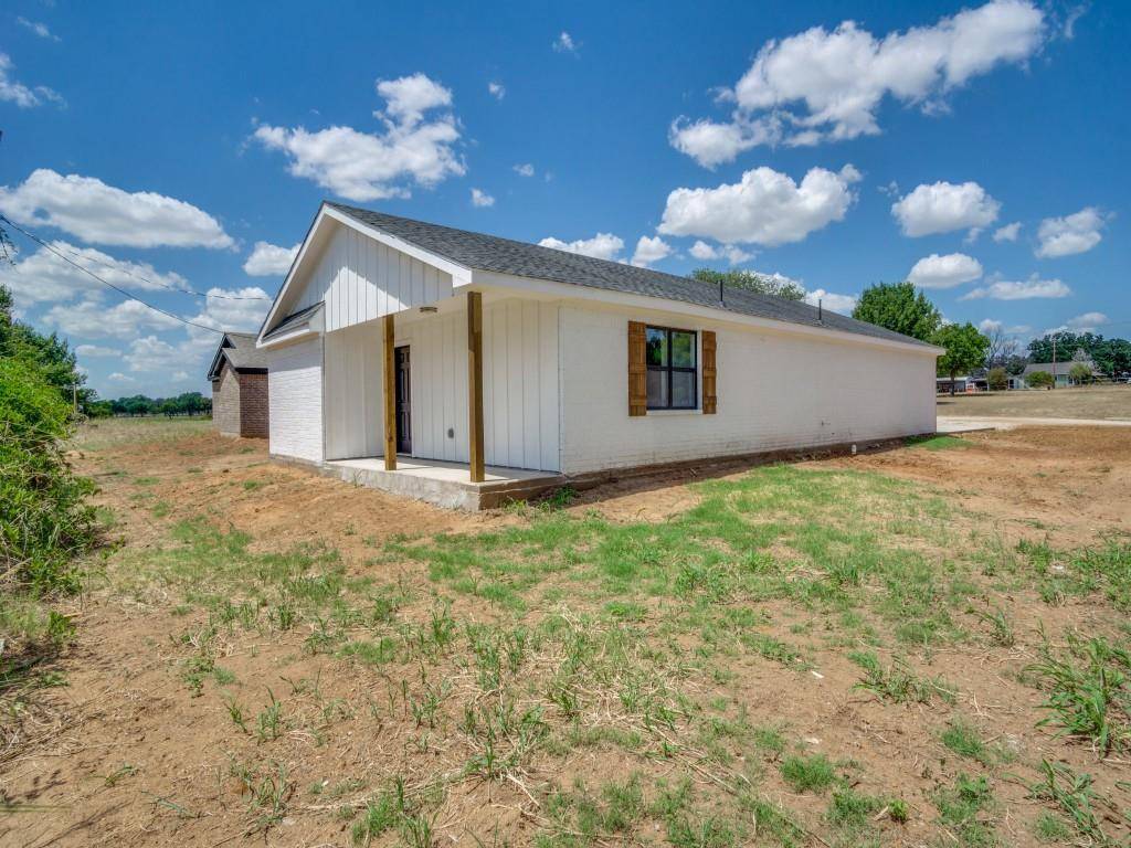 De Leon, TX 76444,808 Buckboard Drive