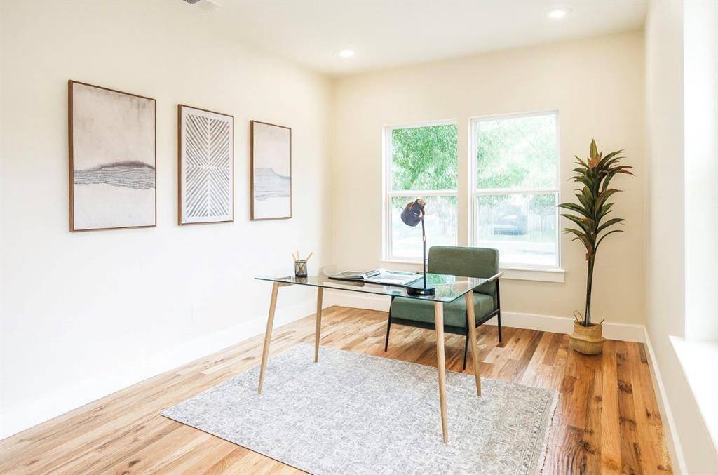 Dallas, TX 75208,627 S Willomet Avenue