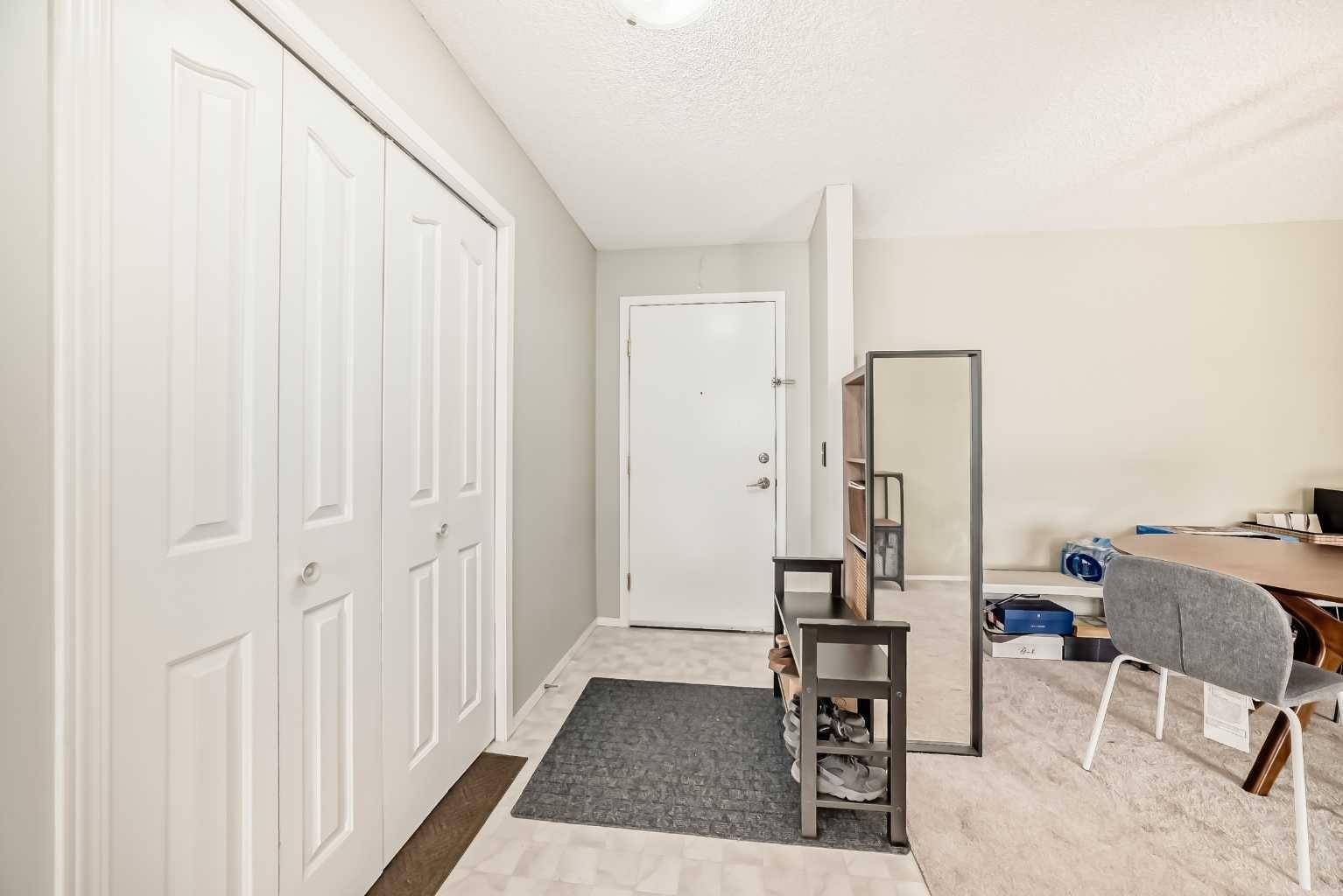 Calgary, AB T3G 5N5,1000 Citadel Meadow PT NW #115