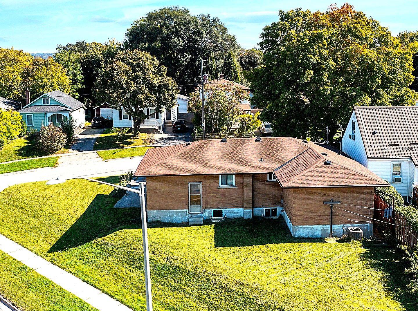 Oshawa, ON L1J 4S9,532 Montrave AVE