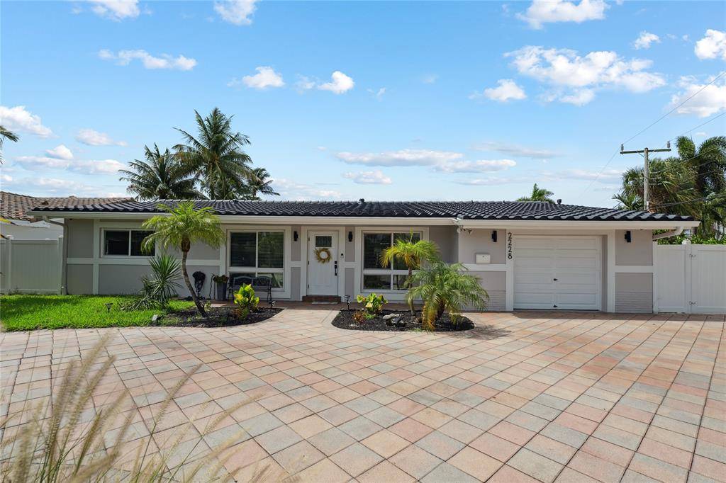 Pompano Beach, FL 33062,2228 SE 10th St