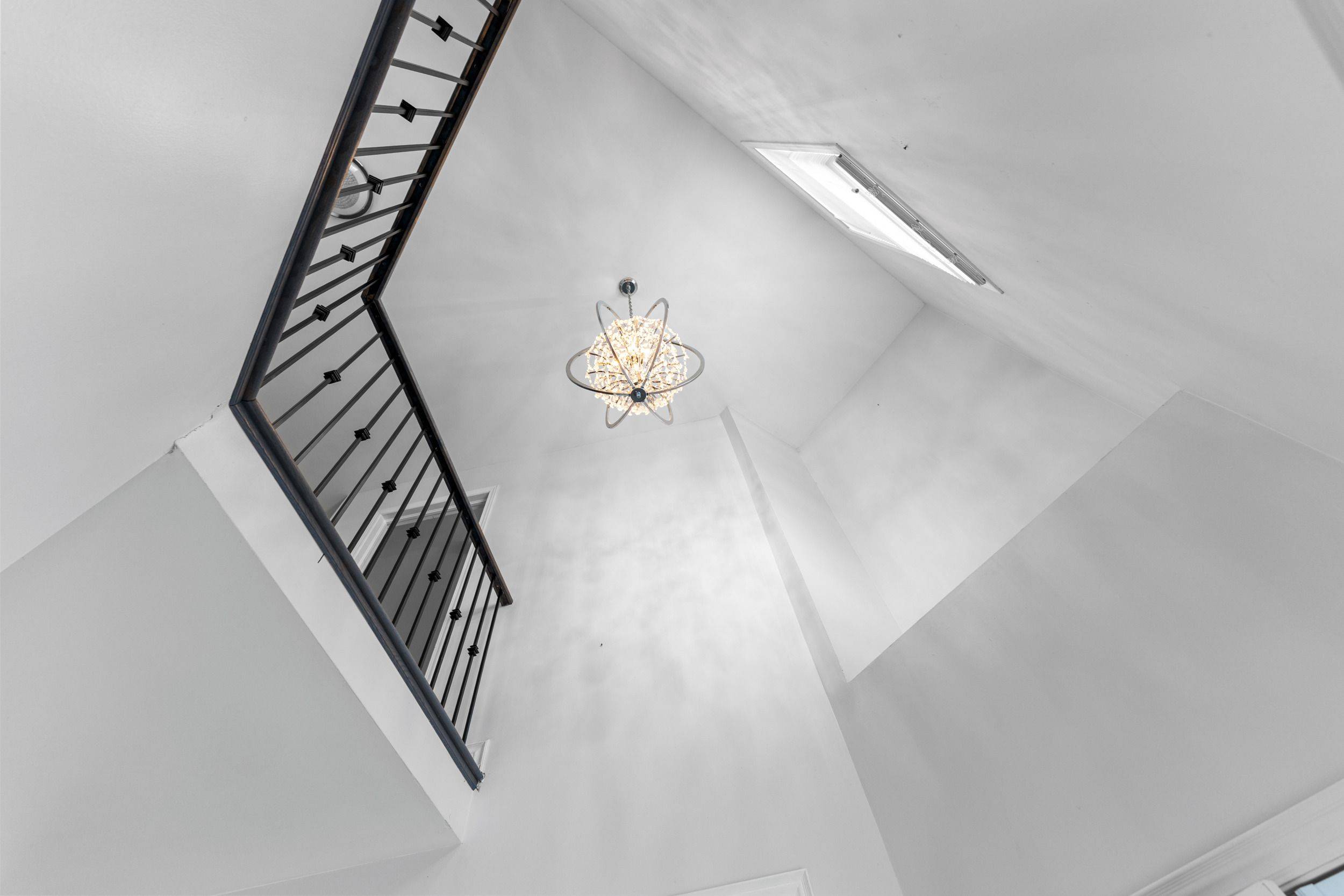 Brampton, ON L6X 0K7,24 Roundstone DR