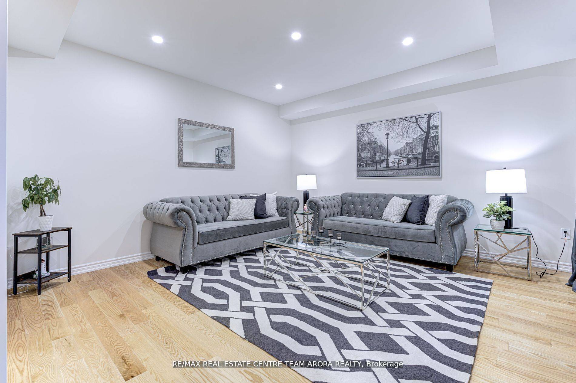 Brampton, ON L7A 4Y6,566 Queen Mary DR