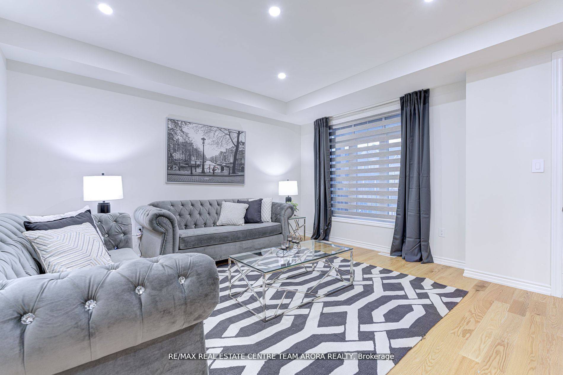 Brampton, ON L7A 4Y6,566 Queen Mary DR