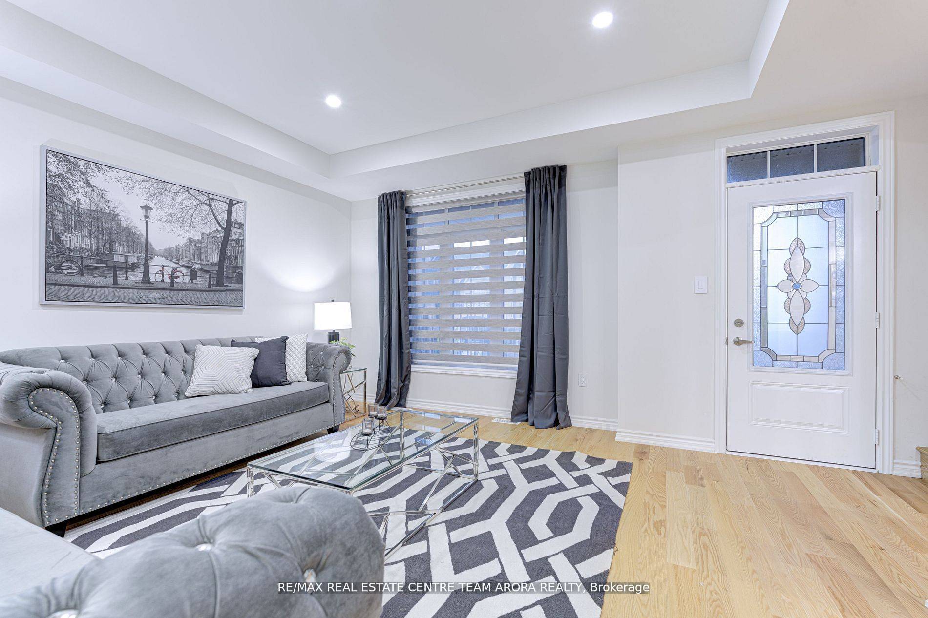 Brampton, ON L7A 4Y6,566 Queen Mary DR