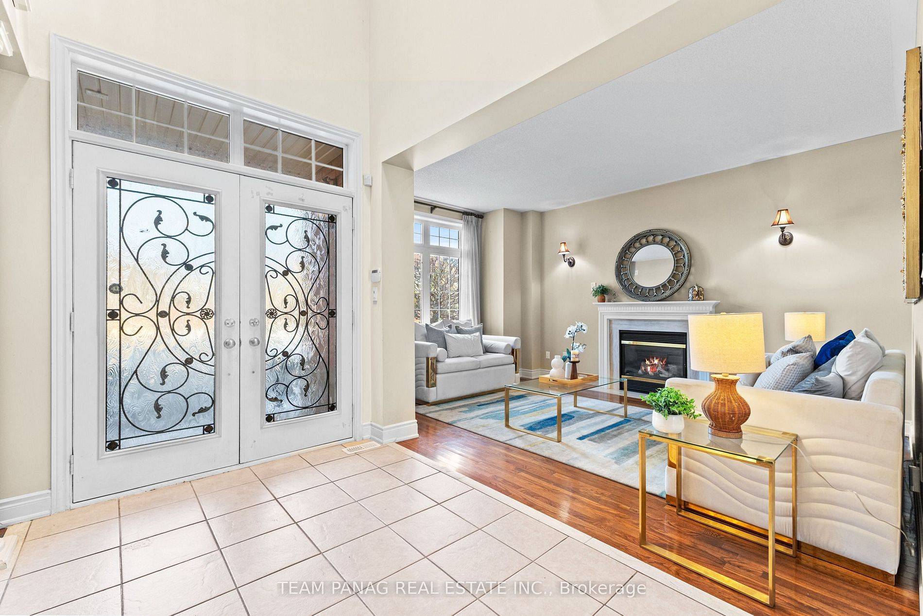 Brampton, ON L6P 1V6,12 Concorde DR