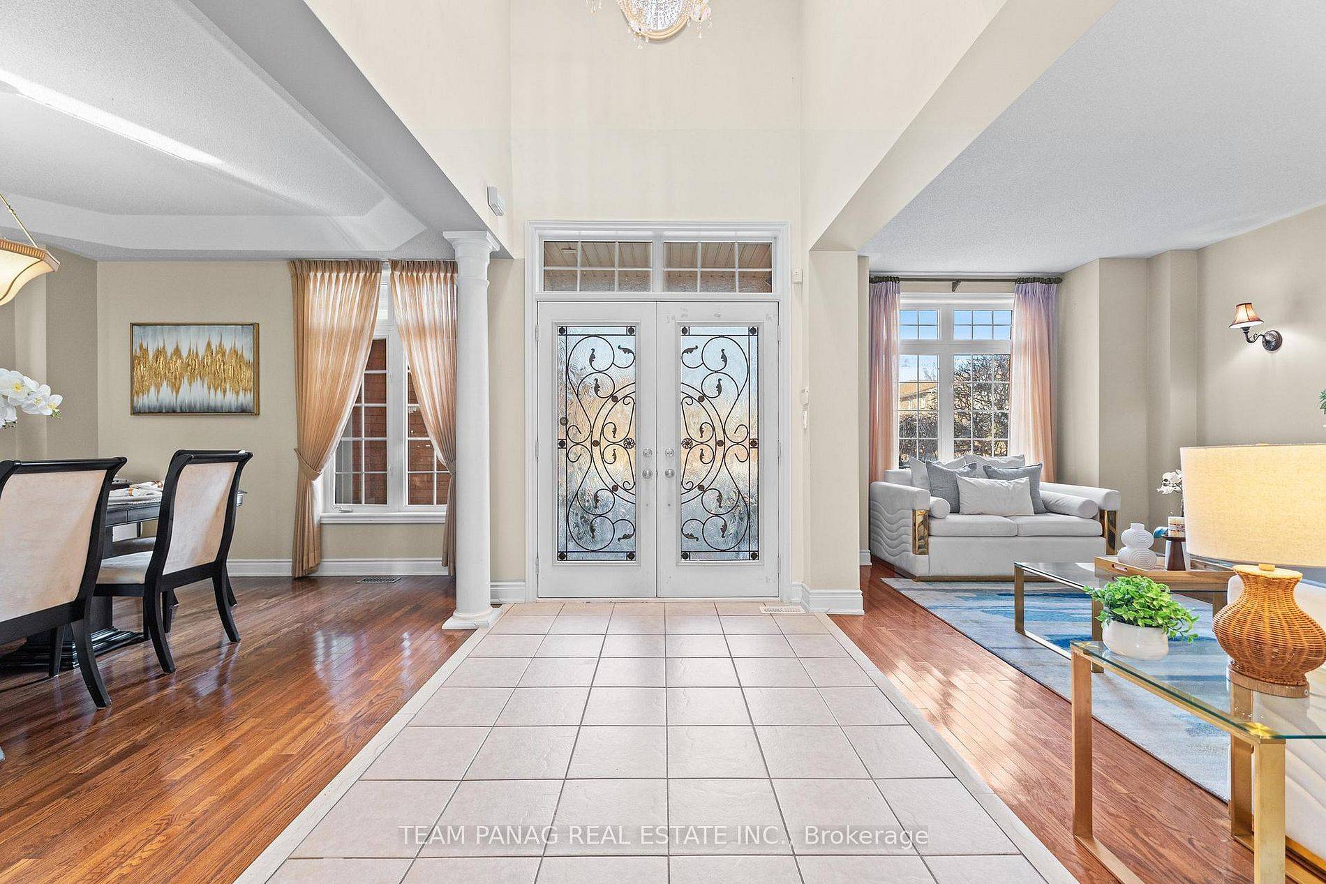 Brampton, ON L6P 1V6,12 Concorde DR