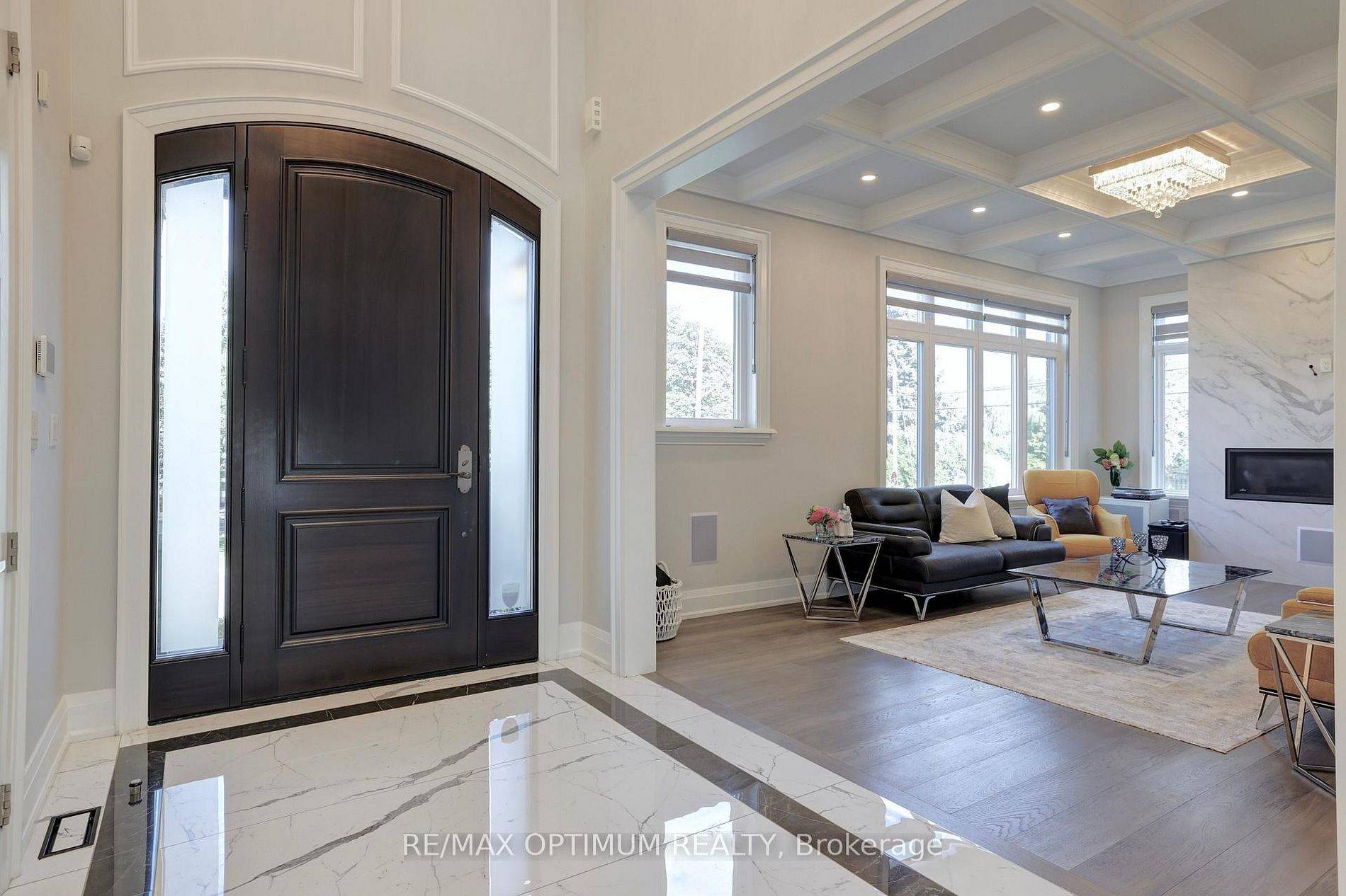 Mississauga, ON L5M 1G9,26 Pioneer DR