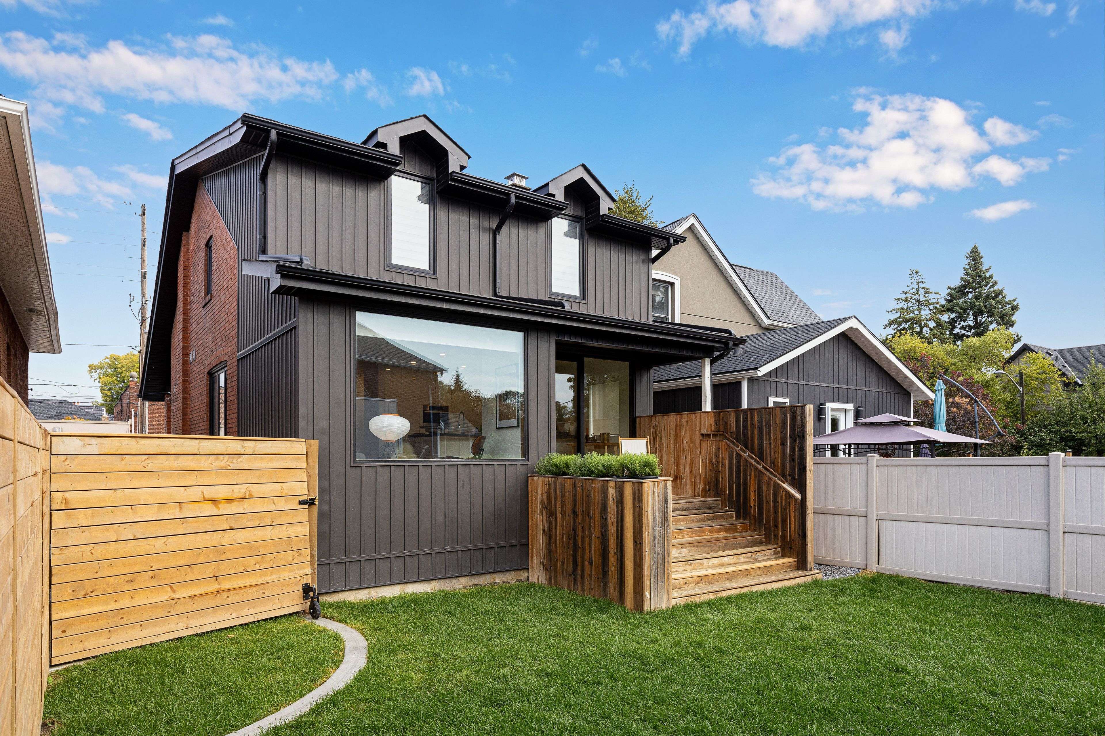 Toronto W06, ON M8V 1R2,55 Mimico AVE