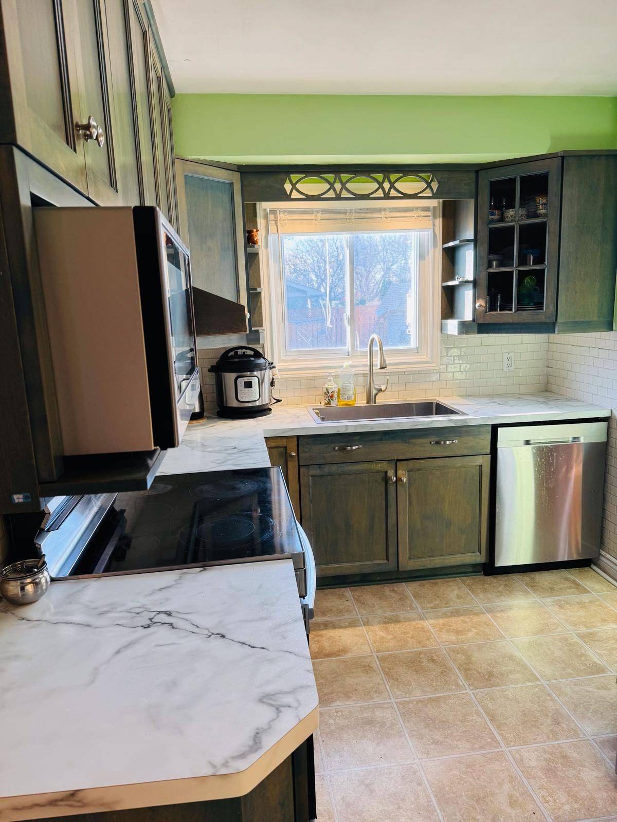 St. Catharines, ON L2M 1M1,3 NOELLE DR