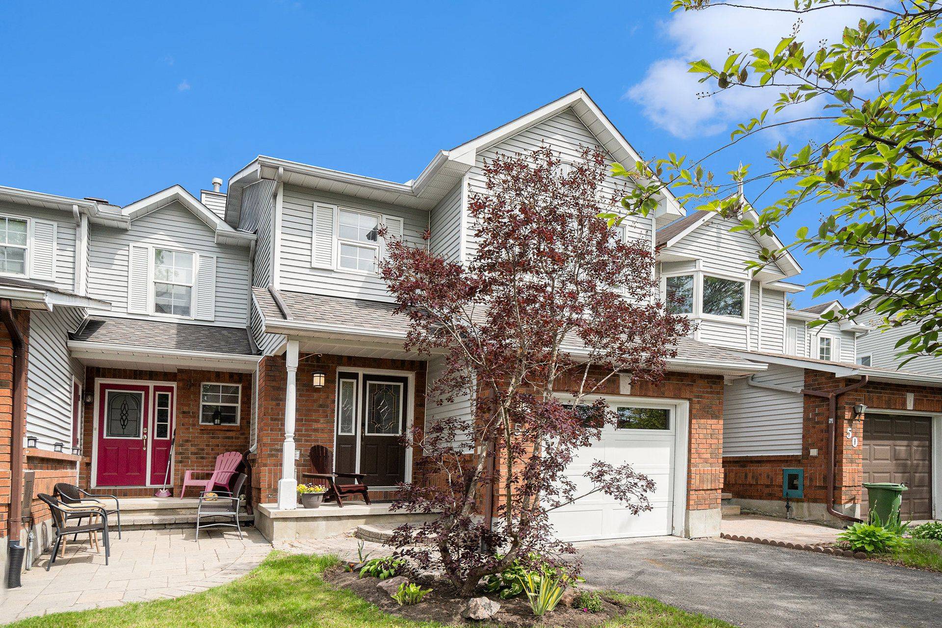 Kanata, ON K2T 1A9,52 Blackdome CRES