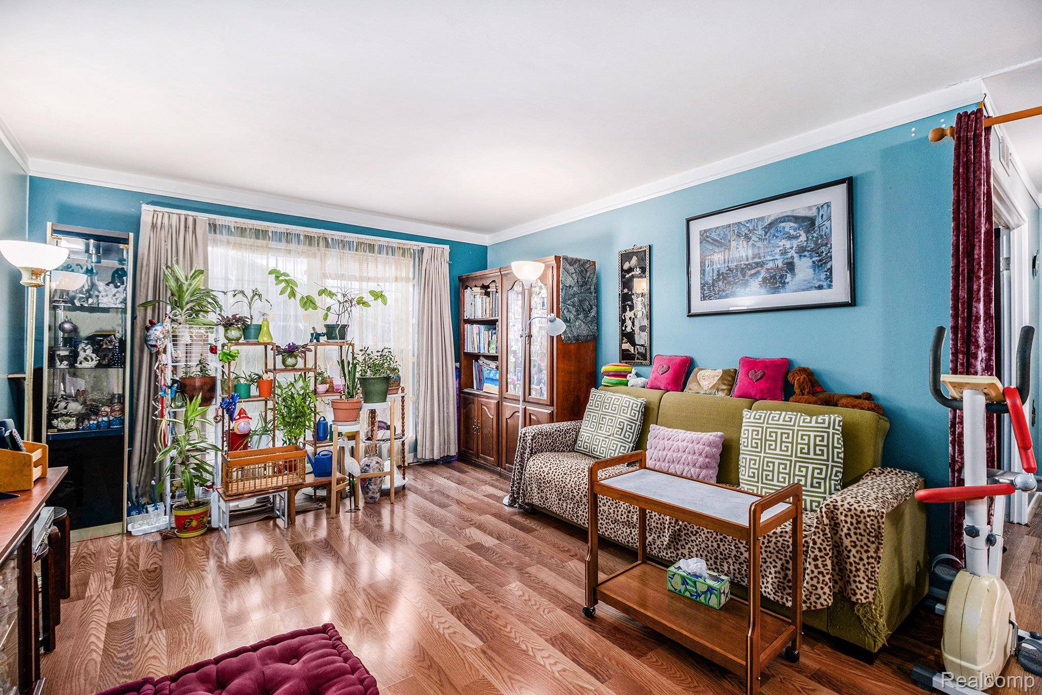 Novi, MI 48375,39824 Village Wood CIR