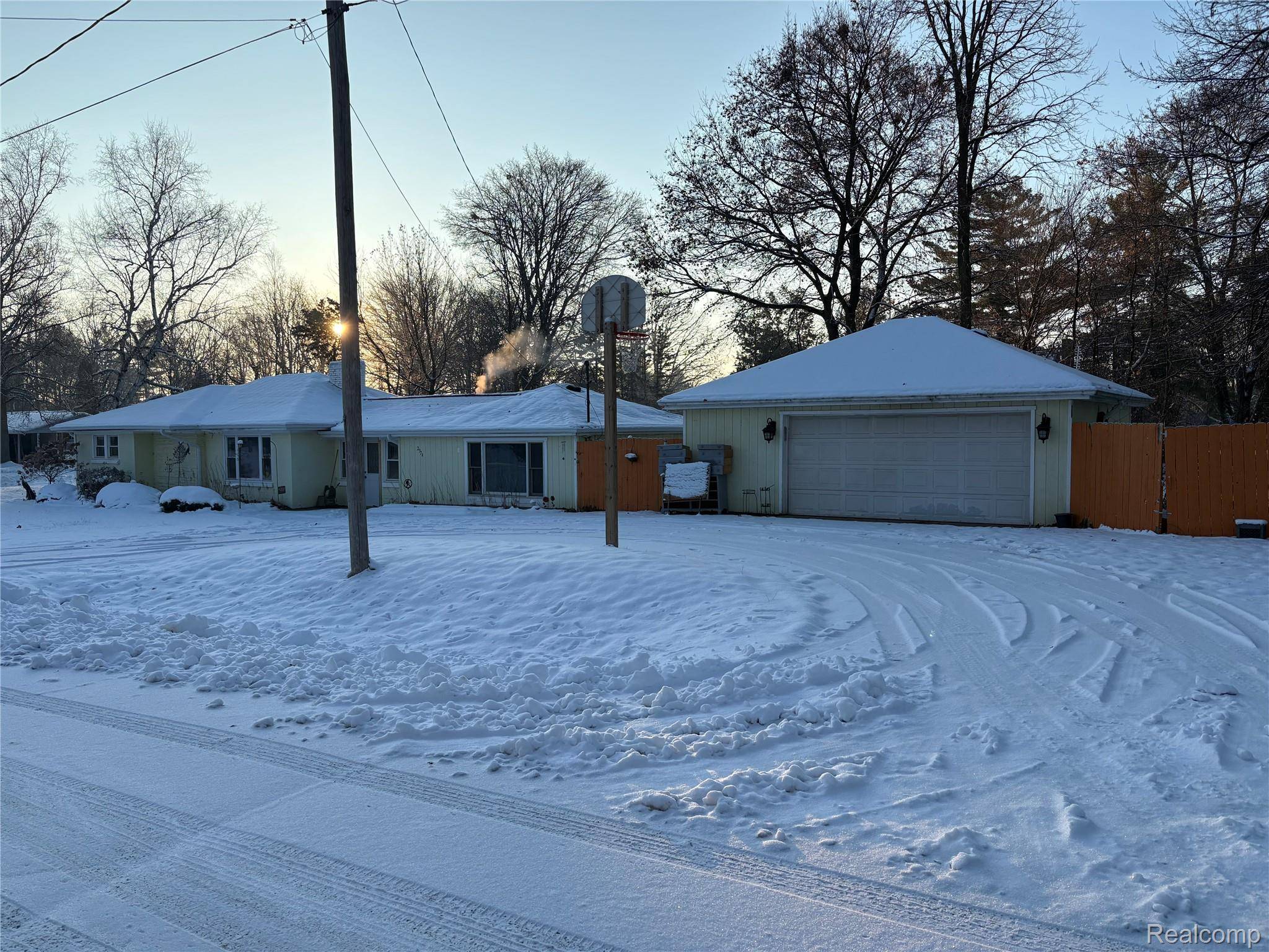 Grand Blanc, MI 48507,2374 Bradford DR