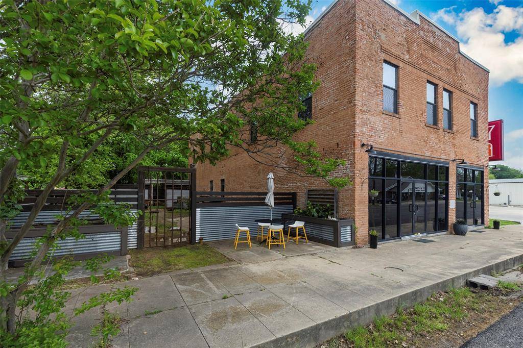 Cumby, TX 75433,110 W Main Street