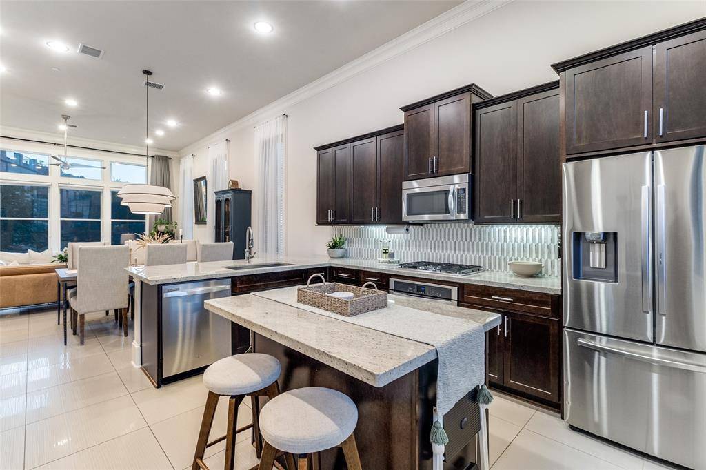 Dallas, TX 75201,723 S Cesar Chavez Boulevard