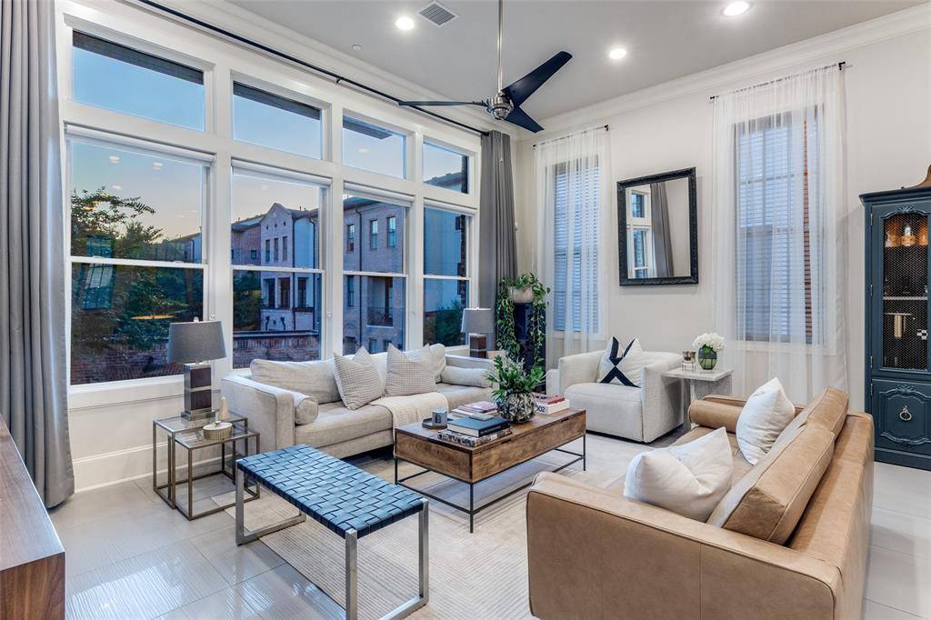 Dallas, TX 75201,723 S Cesar Chavez Boulevard