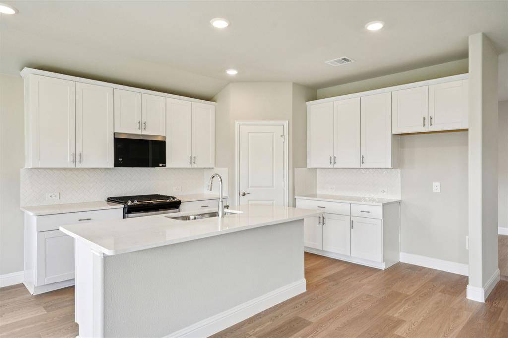 Mckinney, TX 75069,508 Midnight Oak Drive