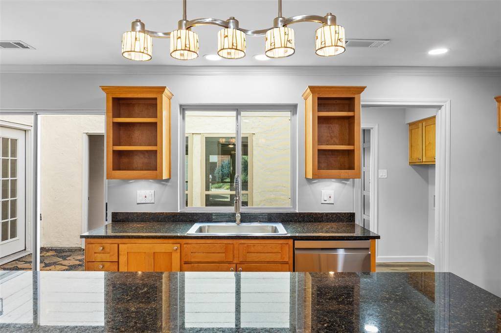 Dallas, TX 75231,8115 Old Moss Road