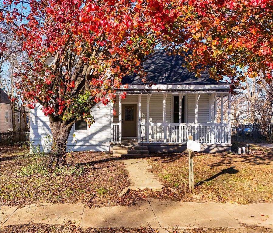 Denison, TX 75020,217 W Hull Street