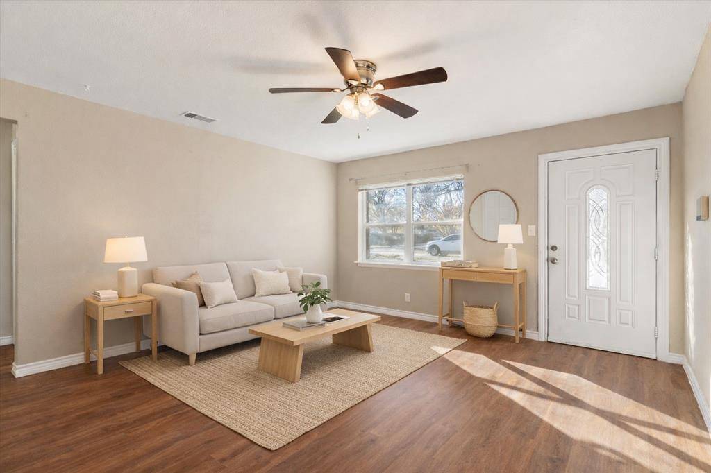 Richland Hills, TX 76118,3002 Elm Park