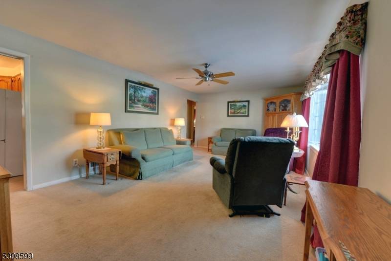 Pequannock Twp., NJ 07444,17 Garden Pl