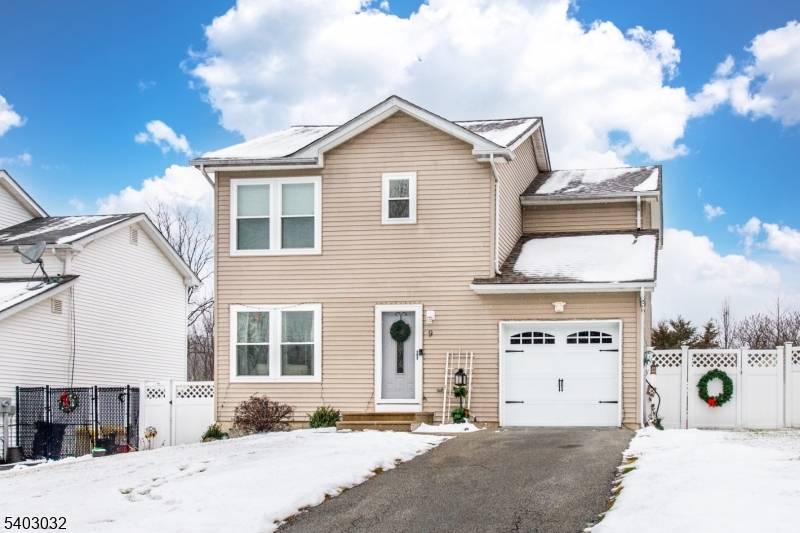 Hamburg Boro, NJ 07419,9 Michael Ct