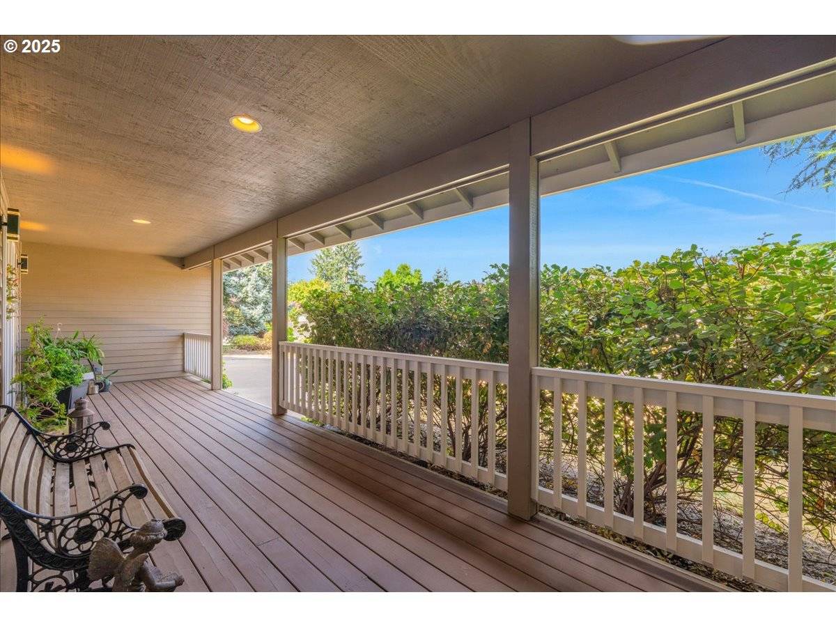 Hillsboro, OR 97124,115 NE 39TH AVE