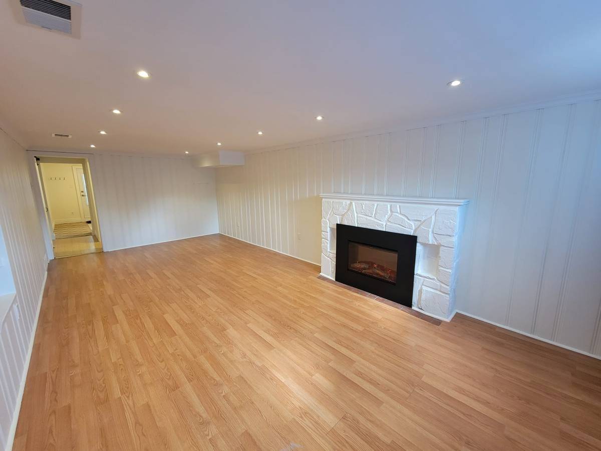 Toronto E06, ON M1N 1K7,7 Folcroft AVE #BSMT